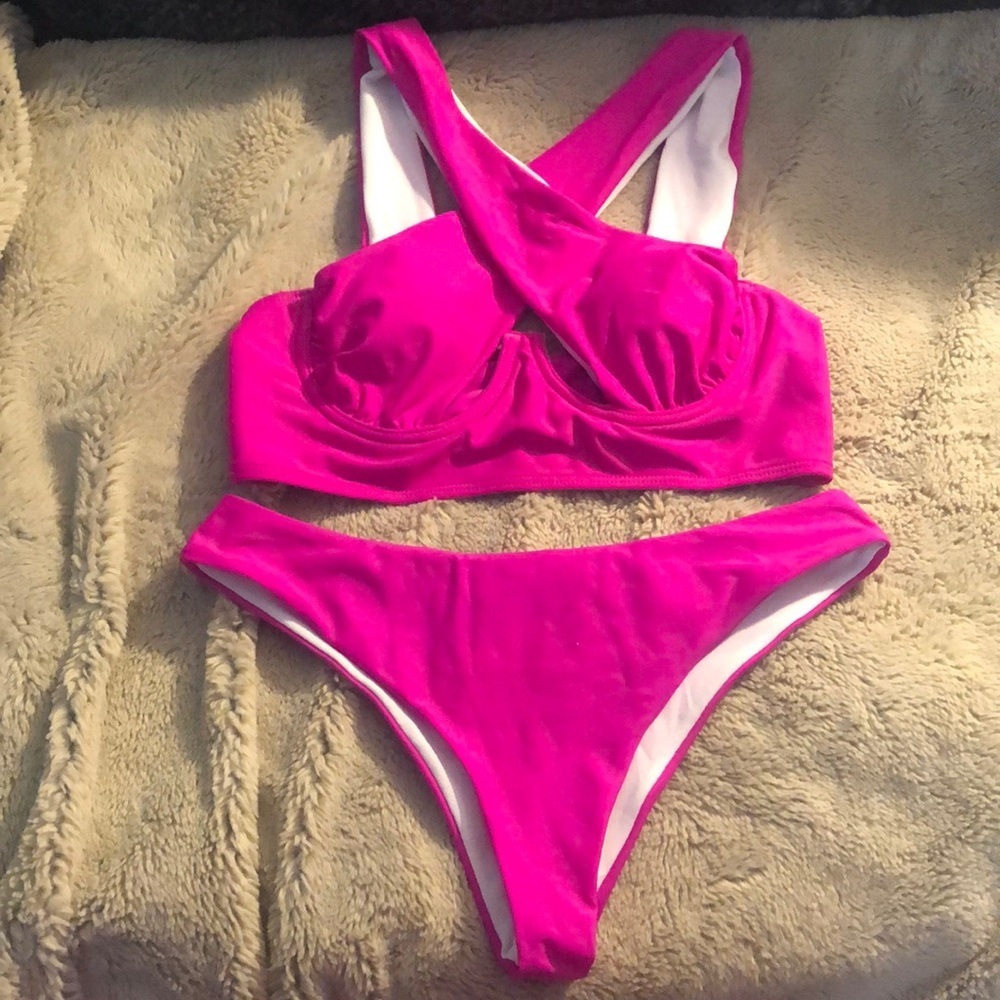 🔹4 for $30 Magenta Bikini, size small